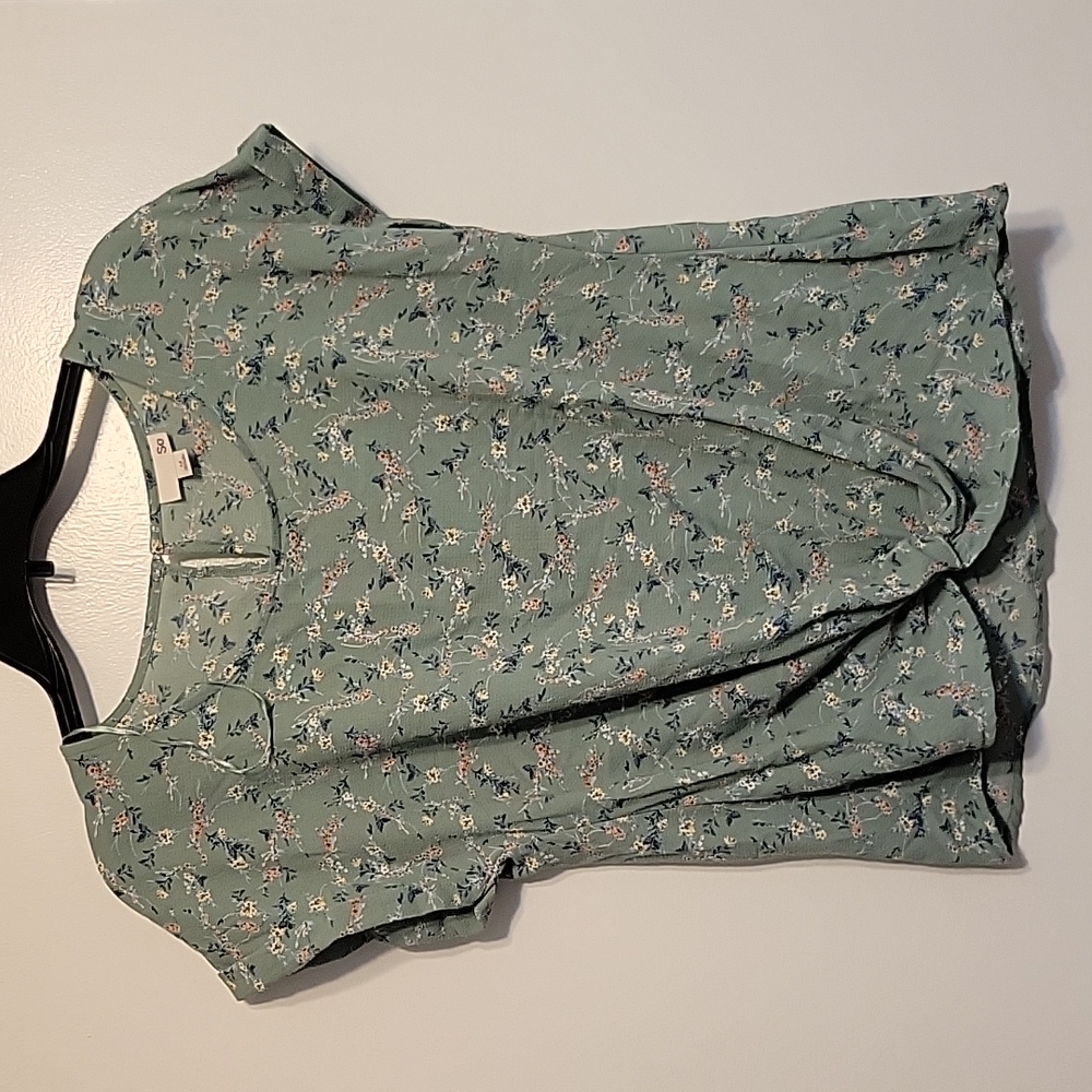 Cute junior blouse.